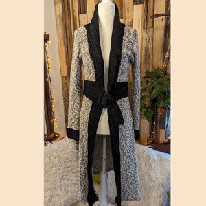 RARE BELLDINI LONG BLACK AND WHITE KNITTED CARDIGAN